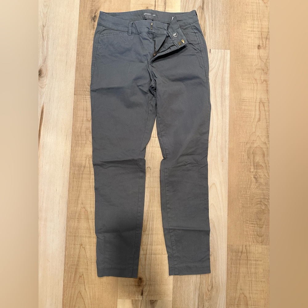Old Navy cropped pants 0